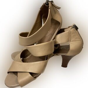 Clarks Artisan Sandal Heels Size US 7M Tan and Wood